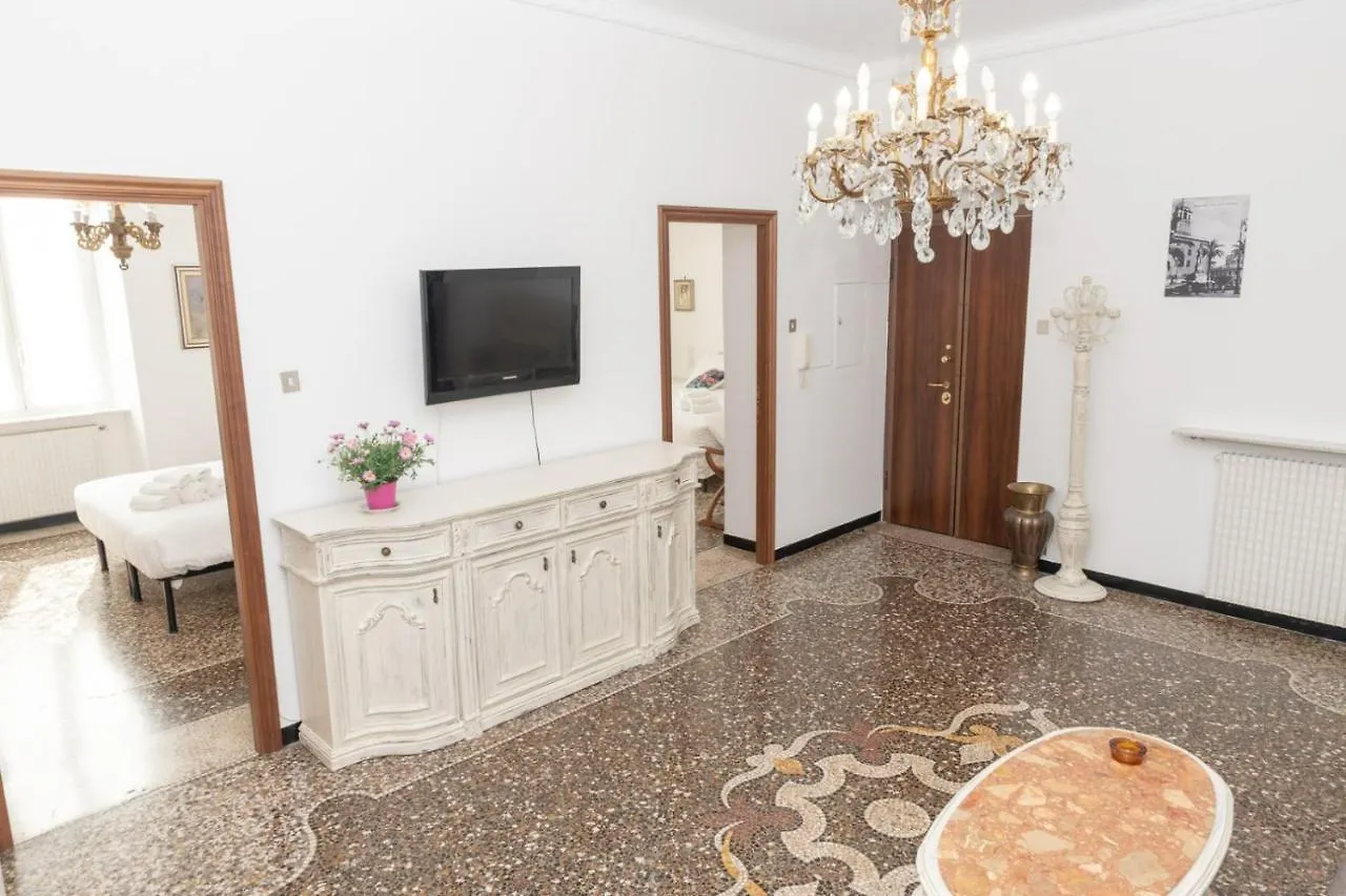 Living Sestri Airport Apartman Genova Olaszország