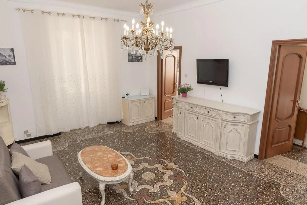 Living Sestri Airport Daire Cenova